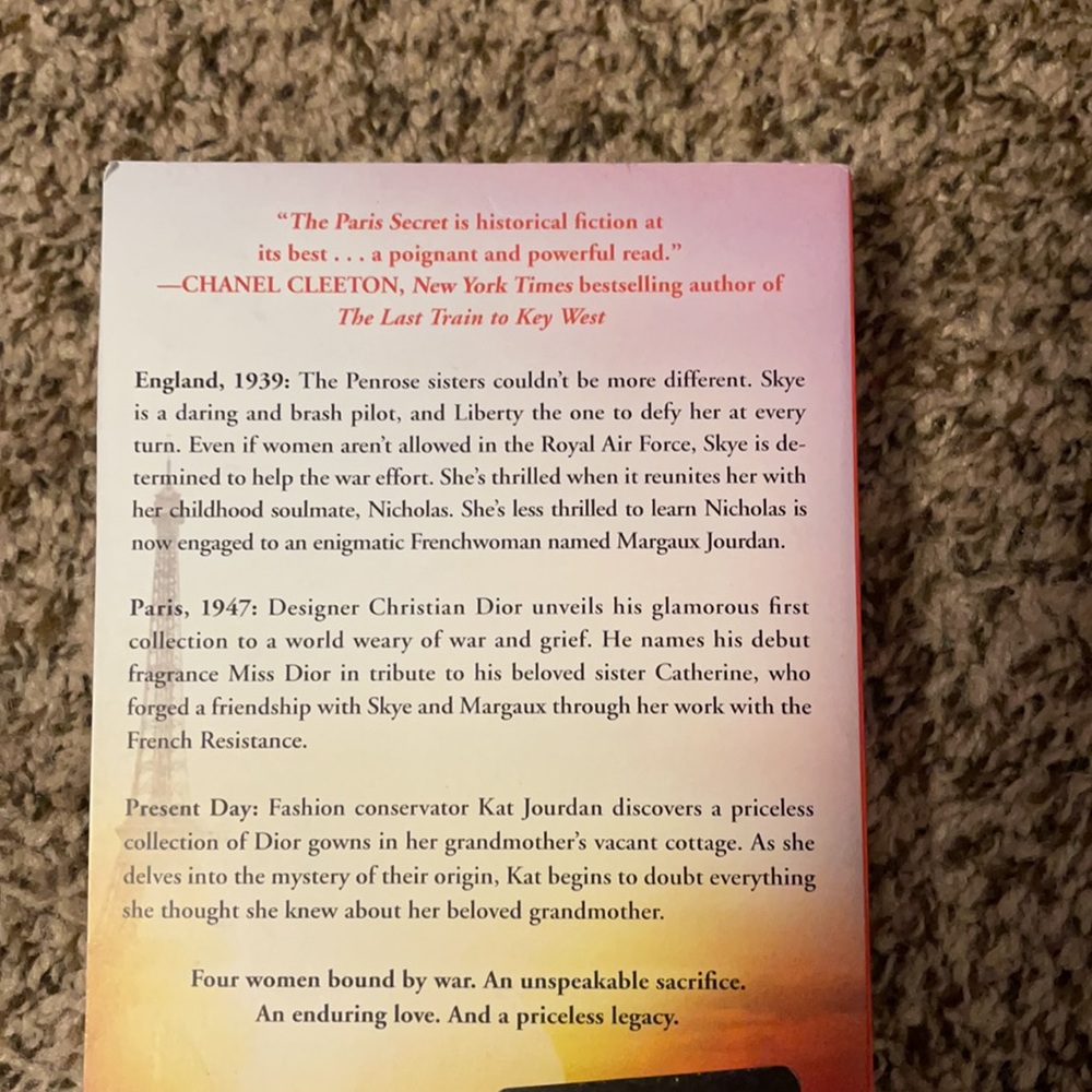 Paperback novel - Picture 3 of 10
